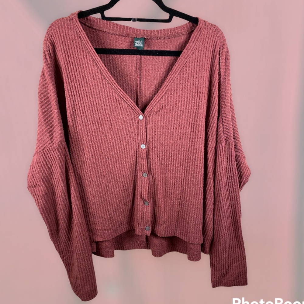 Long Sleeve Sweater (Could Be Styled As A Crop Top) ♥️